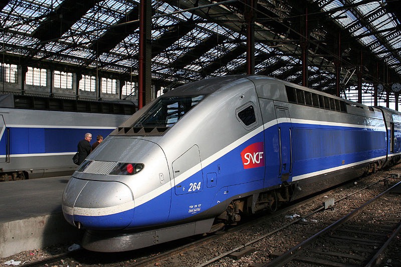 800px-TGV-Duplex Paris